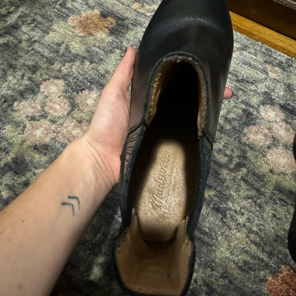 Madewell Real Leather Chelsea Boots! - Picture 3 of 5